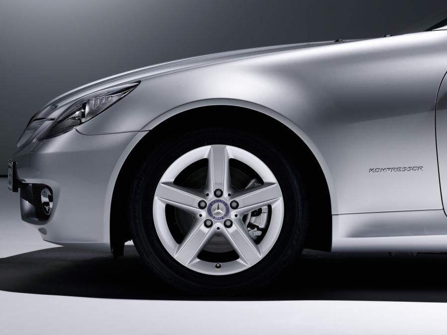  Mercedes-Benz SLK-Class 2005 года  (фото 4 из 259)